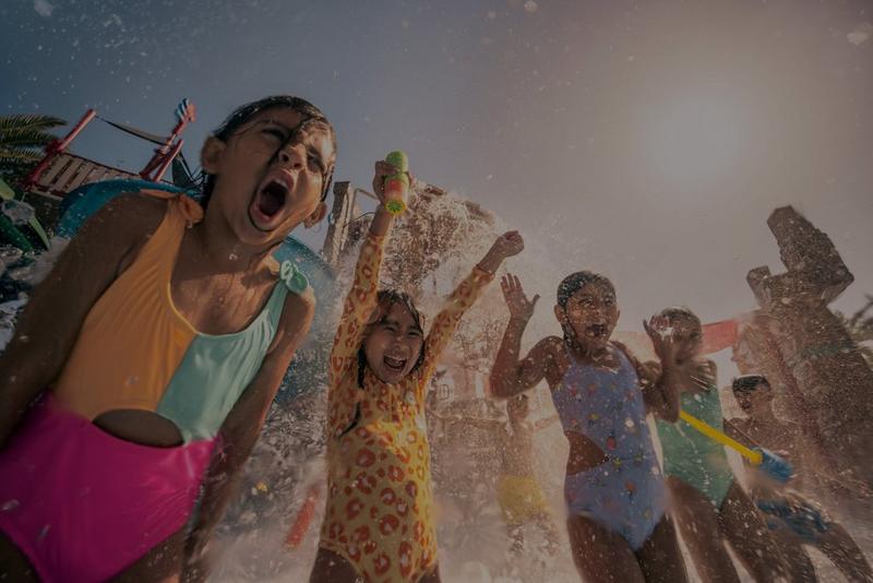Kids having fun at Aquaventure World